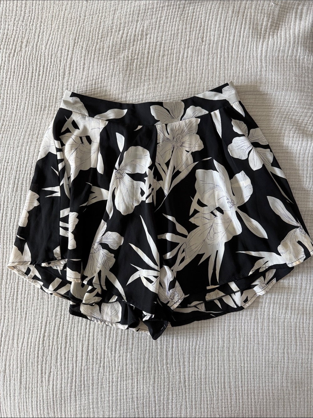 Show Me Your Mumu Carlos Swing Shorts in Lily Collins